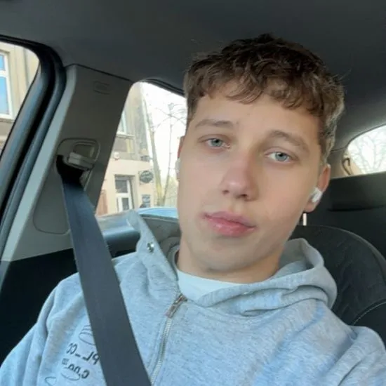 Aleksy - Specjalista E-commerce